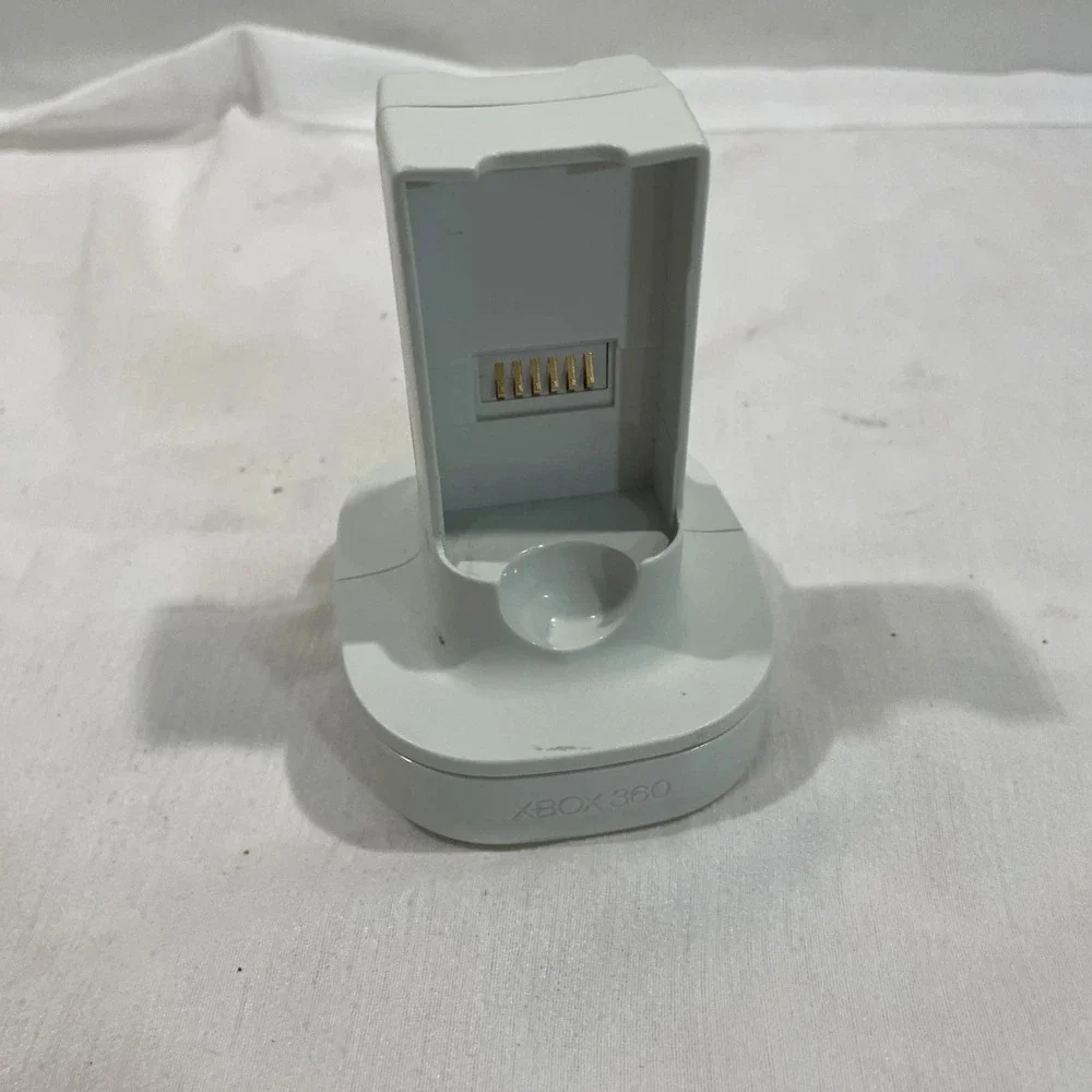 Microsoft Xbox 360 Quick Charge Kit White Dual Battery Charger Dock DPSN-10EB A